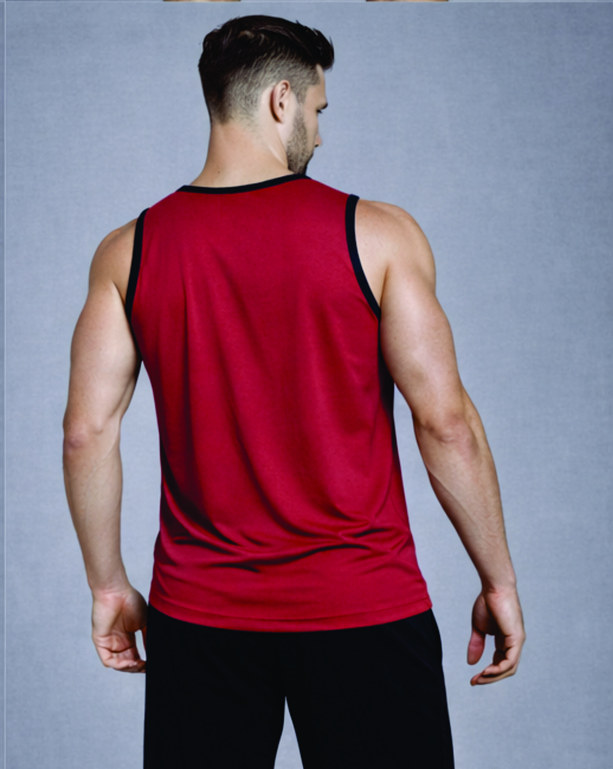 Second image of Men Solid Slim Fit Scoop Neck Sports Innerwear Vest with RHYNOMAX COOL+ (Red)