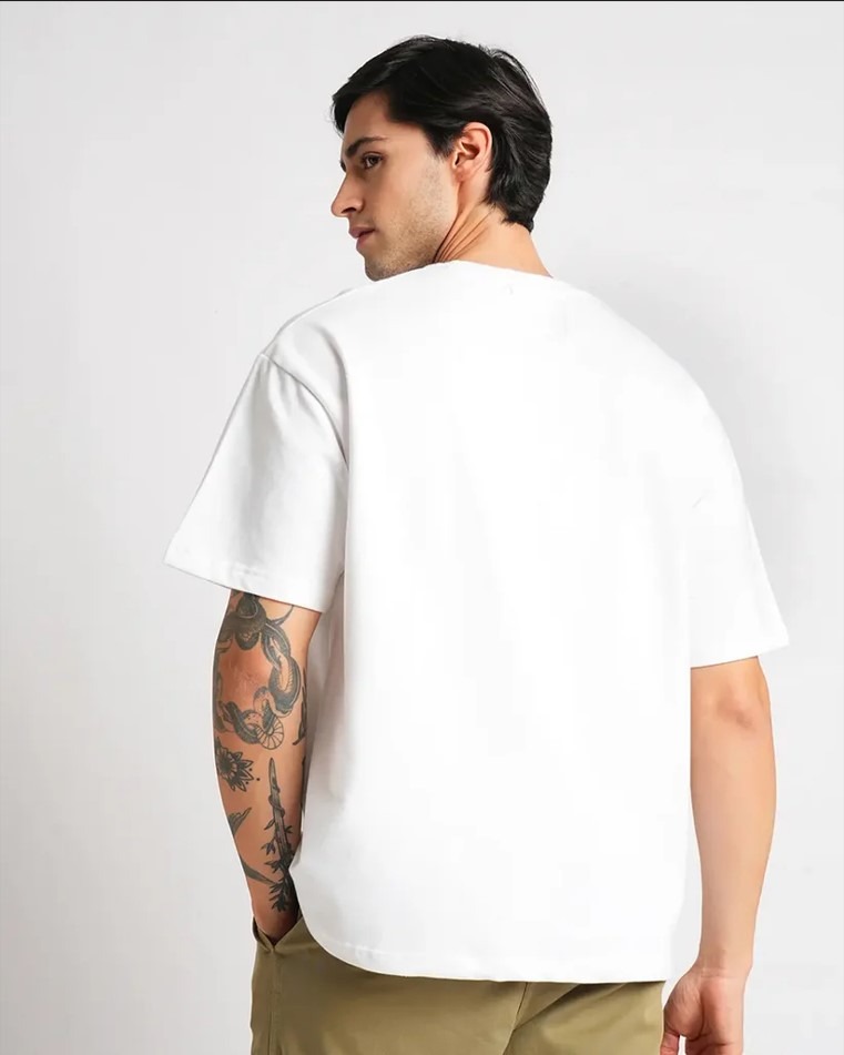 Second image of Oversize Fitness T-Shirt Unisex | Heavy Cotton | Relaxed Fit | Gym & Streetwear Essential (White)